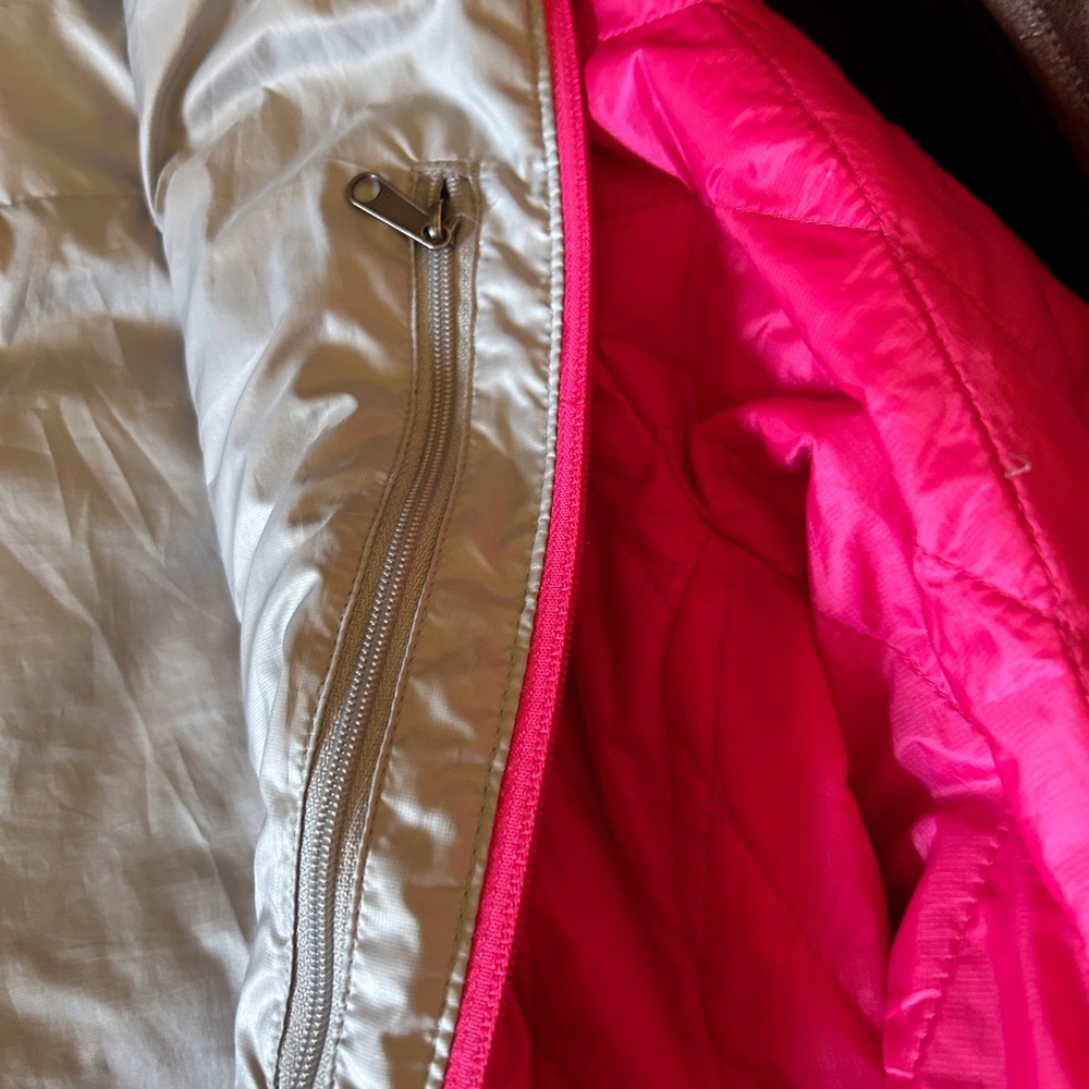 Patagonia Quilted Lightweight Packable Jacket - Picture 5 of 10